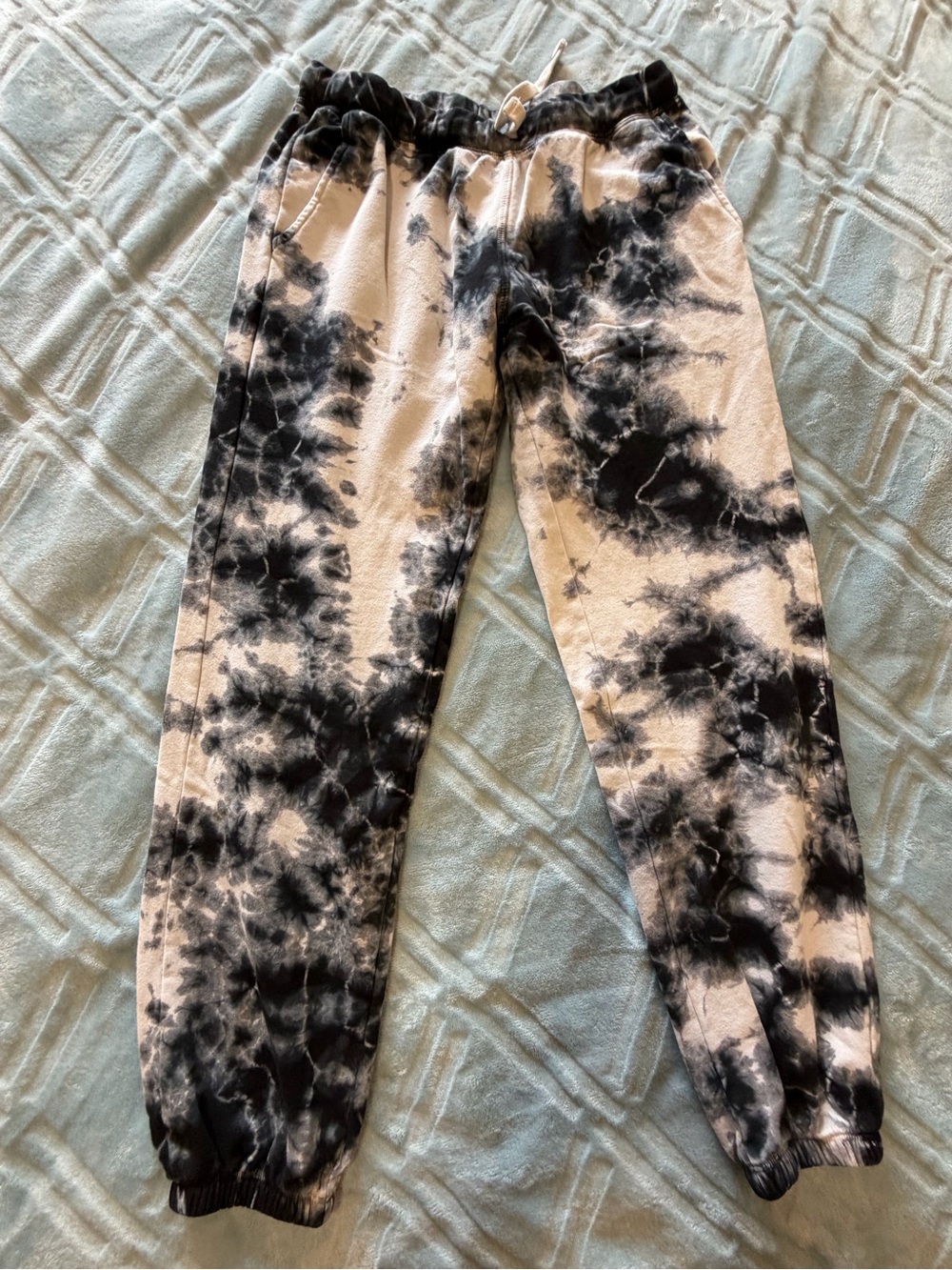 Electric & Rose Woman’s Black and White Tie-Dye Joggers
